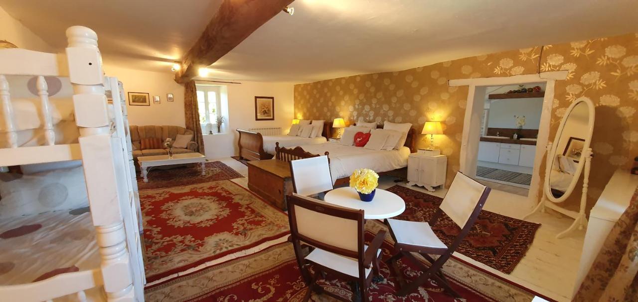 Chanteloup  Wisteria House B&B 외부 사진