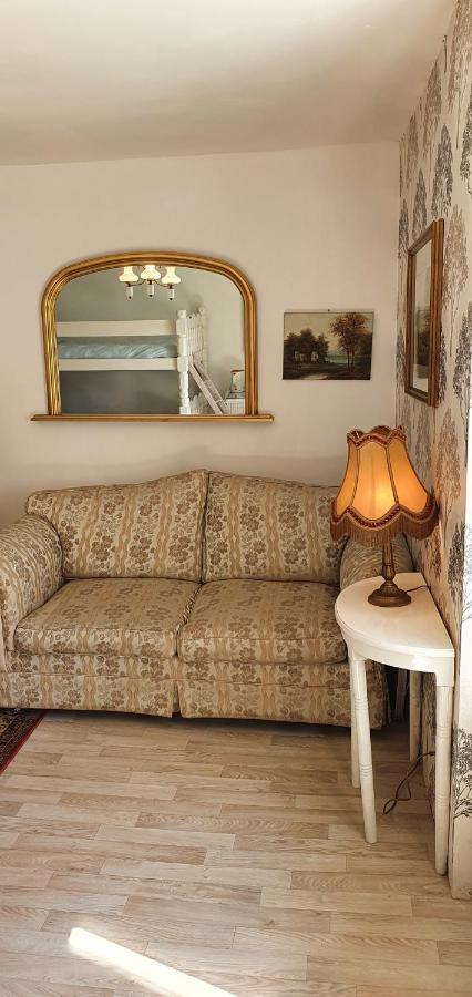 Chanteloup  Wisteria House B&B 외부 사진
