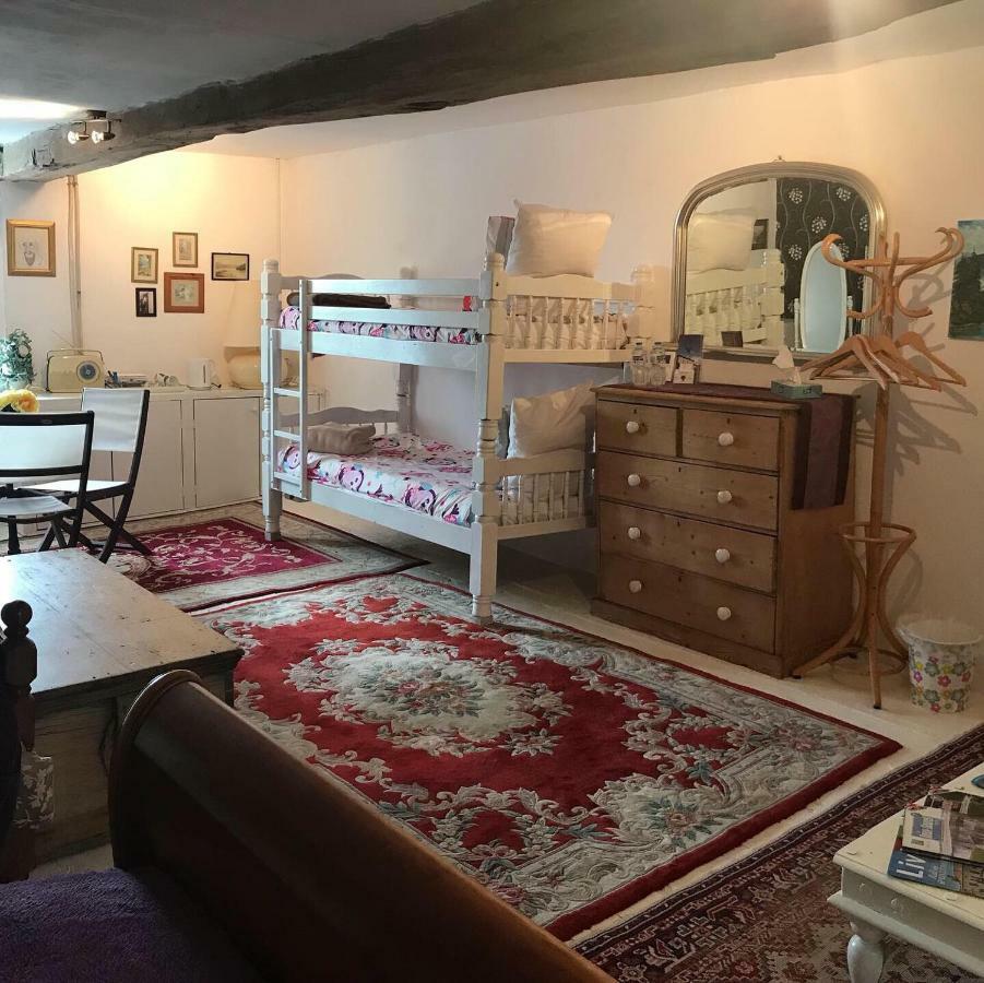 Chanteloup  Wisteria House B&B 외부 사진